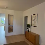 Διαμέρισμα Modern & Stylish Serviced In *